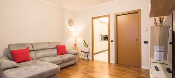 2 rooms Apartment in Cusago, Italy No. 76984 2