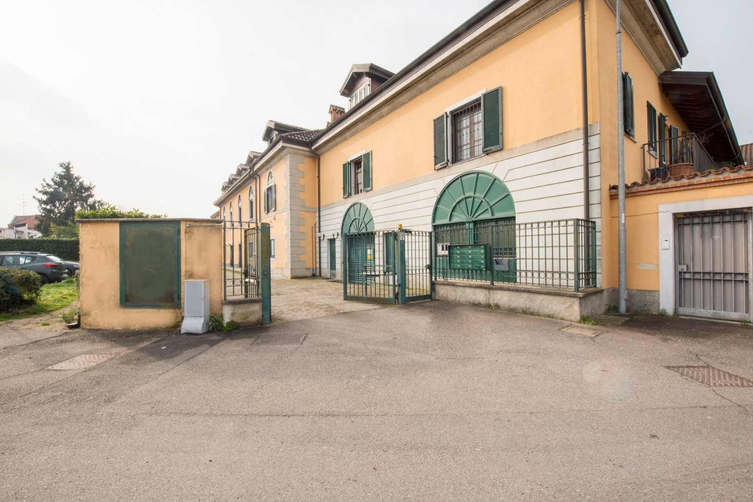 2 rooms Apartment in Cusago, Italy No. 76984