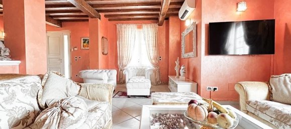 5 bedrooms House in Camaiore, Italy No. 314412 11