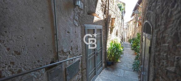 70m² Commercial property in Viterbo, Italy No. 281223 3
