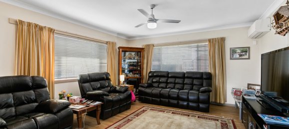 3 bedrooms House in Centenary Heights, Australia No. 1183 2