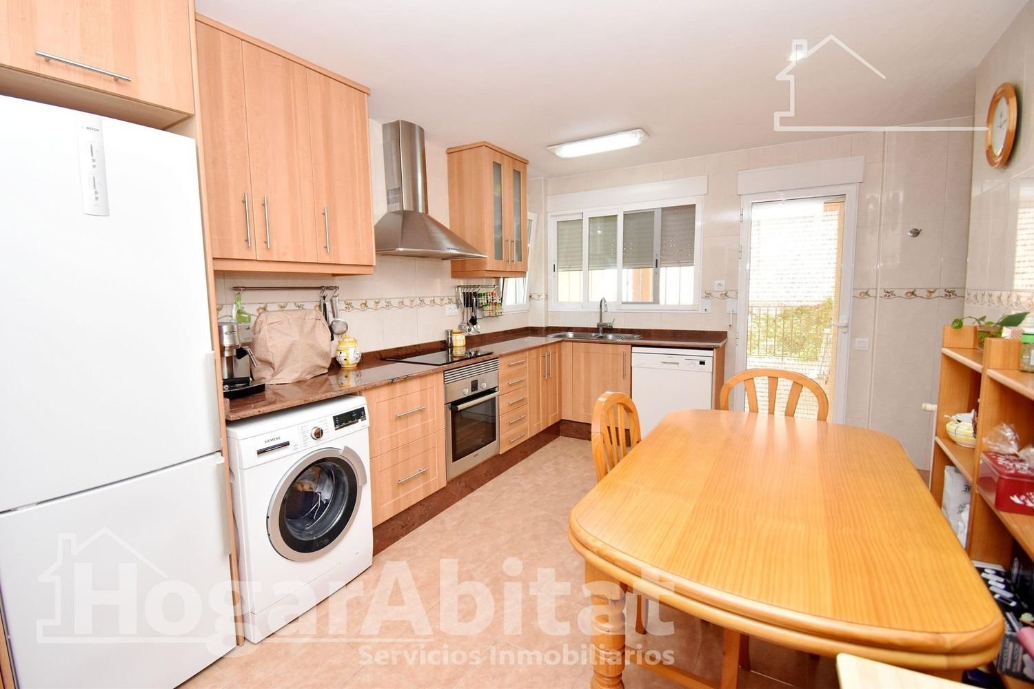 Дом с 6 спальнями в Торрент, Испания № 109828