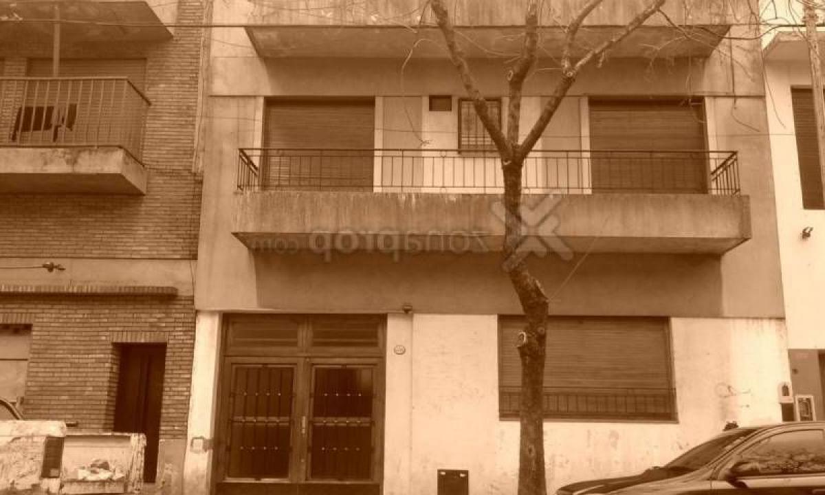 5 bedrooms House in Buenos Aires, Argentina No. 95946