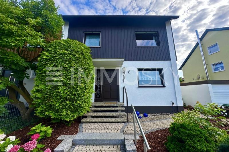 Таунхаус с 5 комнатами в Эрланген-Хёхштадт, Германия № 231925