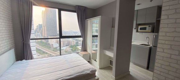 Кондоминиум в Ideo Mobi Sathorn, Пляж Рейли, Таиланд № 29913 2