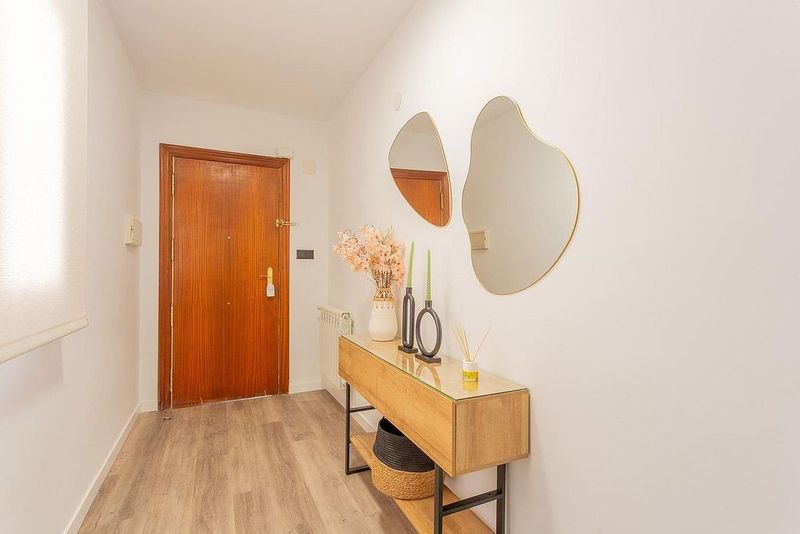 4 bedrooms Apartment in Granada, Spain No. 228161