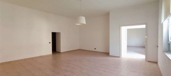 63m² Commercial property in Benevento, Italy No. 303759 20