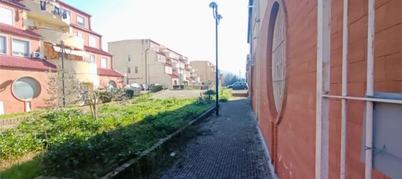 63m² Commercial property in Benevento, Italy No. 303759 25