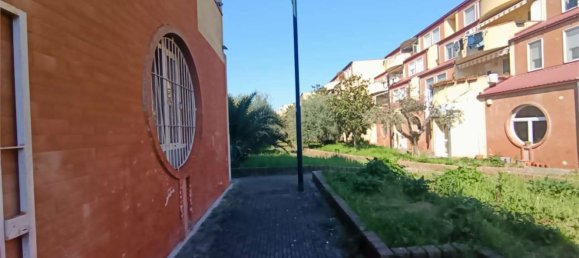 63m² Commercial property in Benevento, Italy No. 303759 24