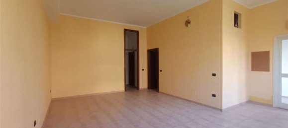 63m² Commercial property in Benevento, Italy No. 303759 45