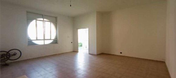 63m² Commercial property in Benevento, Italy No. 303759 26