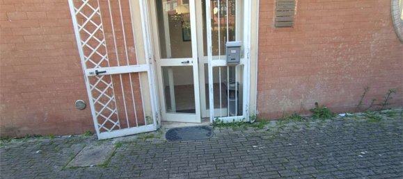 63m² Commercial property in Benevento, Italy No. 303759 21