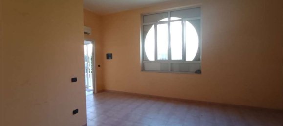 63m² Commercial property in Benevento, Italy No. 303759 12