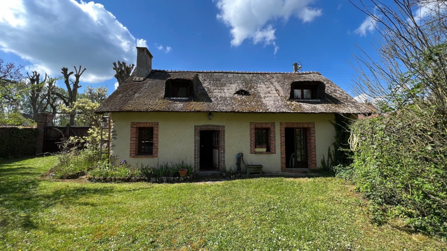 4 bedrooms House in Maintenon, France No. 75510