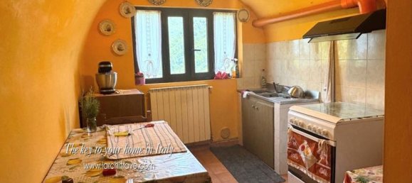  Castillos de 8 habitaciónes en Licciana Nardi, Italy No. 127043 6