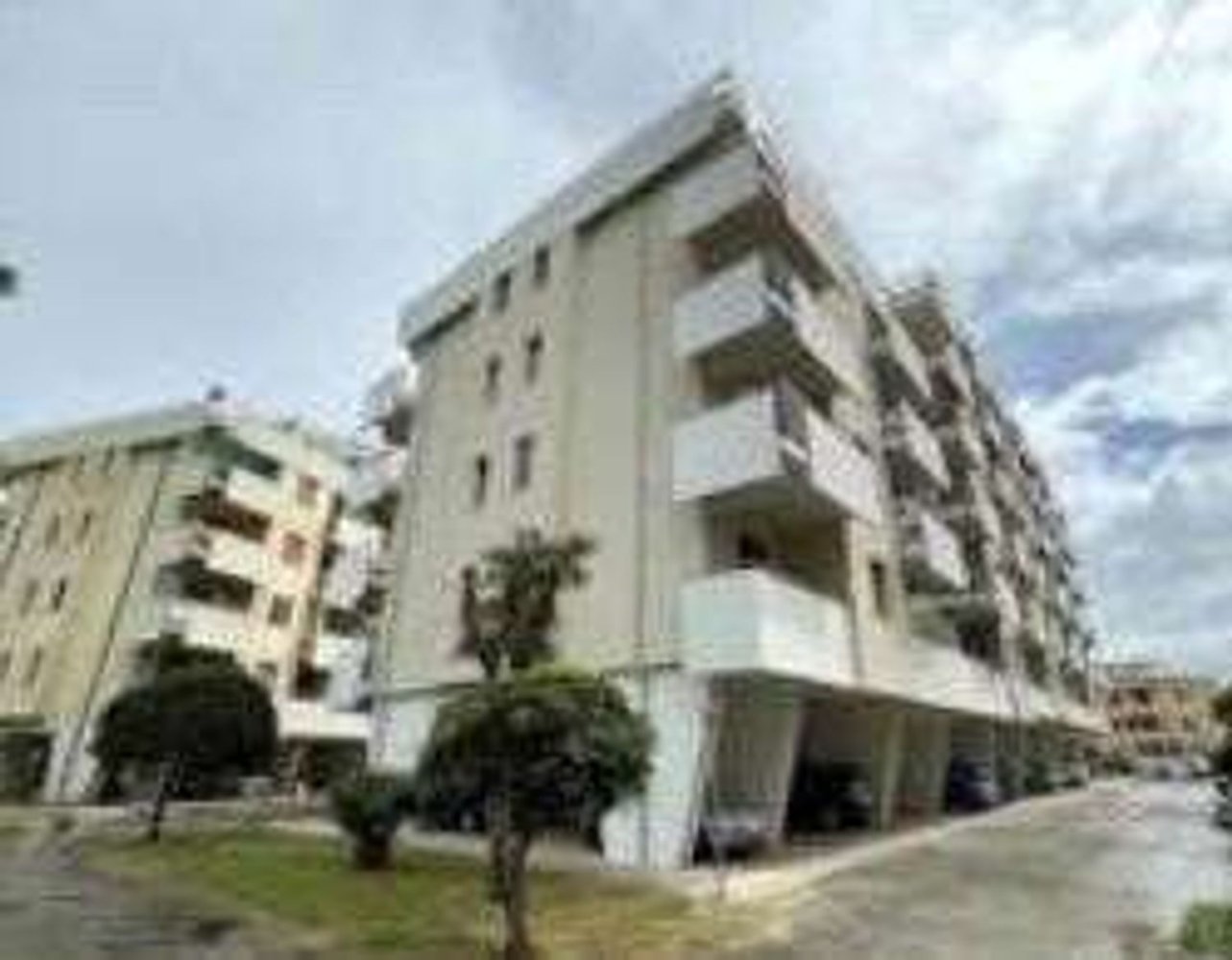 6 bedrooms Apartment in Fermo, Italy No. 319732