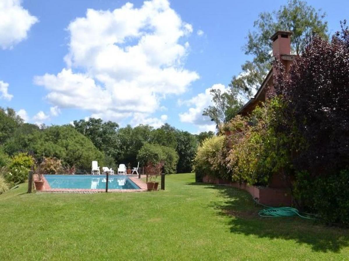 4 bedrooms House in Cordoba, Argentina No. 52754