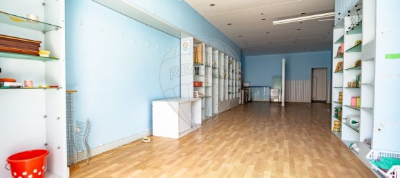 68m² Commercial property in Pombal, Portugal No. 66973 2