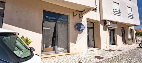 68m² Commercial property in Pombal, Portugal No. 66973 10