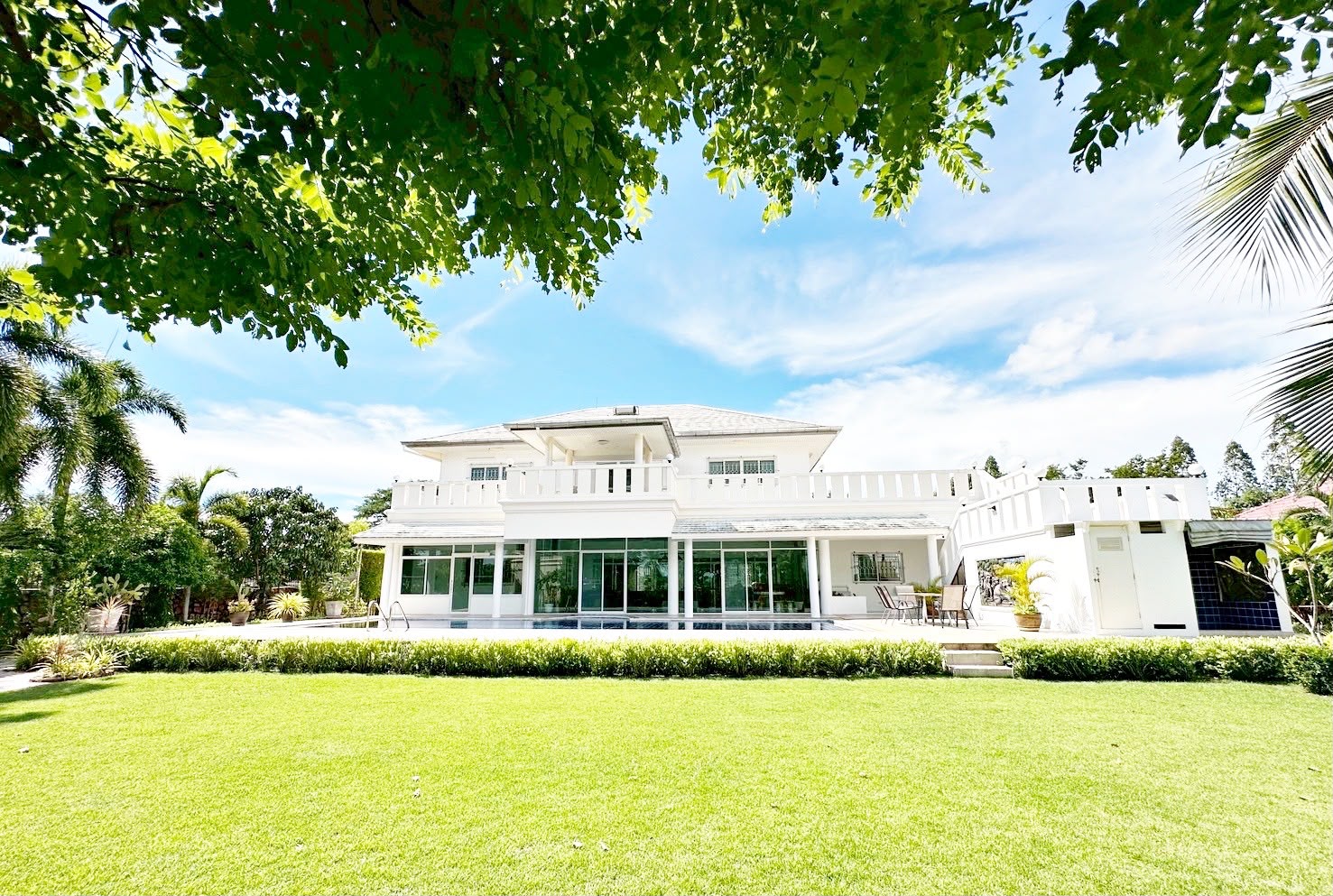 6 bedrooms Villa for sale in Pattaya, Chonburi, Eastern Thailand, Thailand № 173254