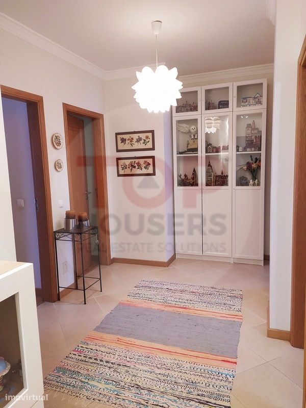 4 chambres Appartement à Montenegro, Portugal No. 156708