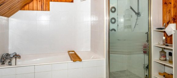 Casa de 5 dormitorios en Caumont, France No. 362416 11