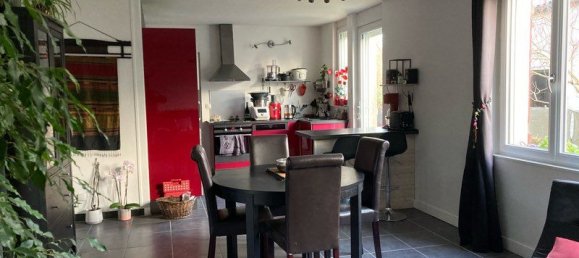 Casa de 4 dormitorios en Deux-Sevres, France No. 337084 3