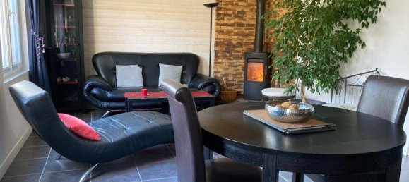 Casa de 4 dormitorios en Deux-Sevres, France No. 337084 2