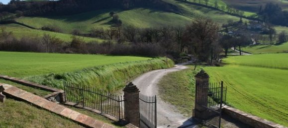 8-salle Maison à Urbania, Italy No. 148152 9