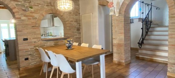 8-salle Maison à Urbania, Italy No. 148152 27