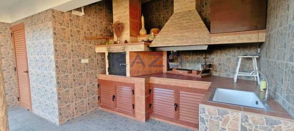 4 Schlafzimmer Gewerbliche Immobilie in Agios Athanasios, Cyprus, Nr. 13835 4