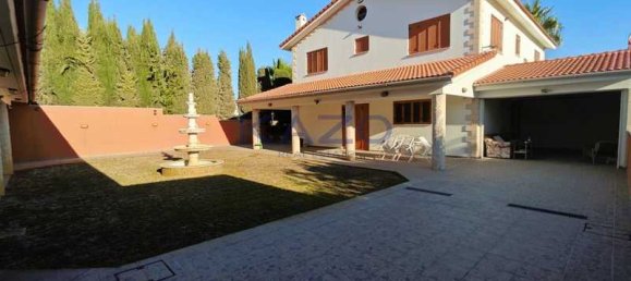 4 Schlafzimmer Gewerbliche Immobilie in Agios Athanasios, Cyprus, Nr. 13835 2