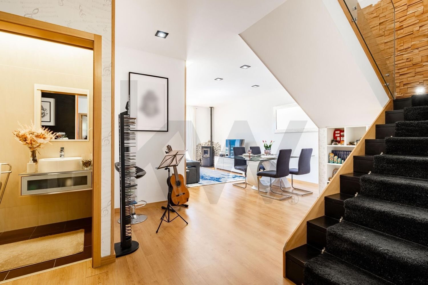 3 bedrooms Duplex in Loureiro, Portugal No. 291020