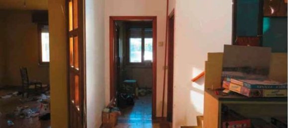 6 rooms Apartment in Melara, Italy No. 54425 8