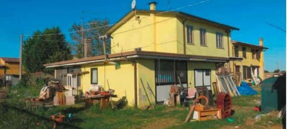 6 rooms Apartment in Melara, Italy No. 54425 6