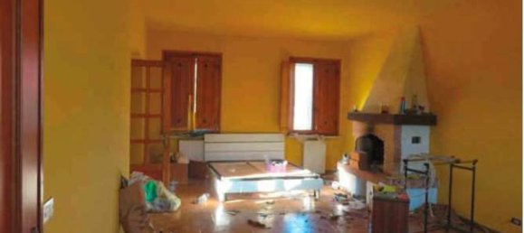 6 rooms Apartment in Melara, Italy No. 54425 9