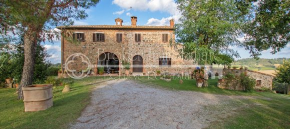 Casa de 20 habitaciónes en Montepulciano, Italy No. 230378 6
