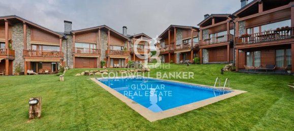 Adosado de 4 dormitorios en Gerona, Spain No. 84114 15