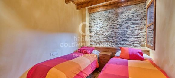 Adosado de 4 dormitorios en Gerona, Spain No. 84114 3