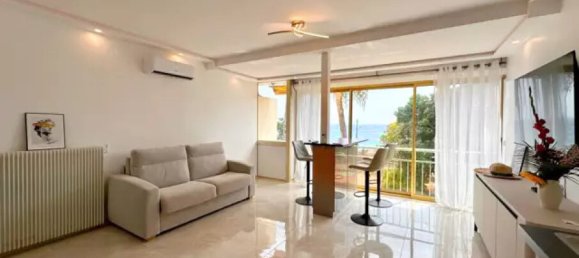 2 rooms Apartment in Cannes, France No. 328240 2