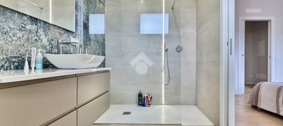 Villa de 4 habitaciónes en Rodengo Saiano, Italy No. 2420 28