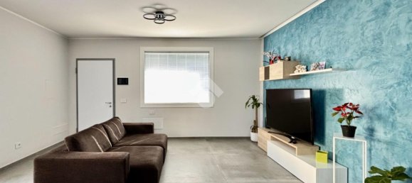 Villa de 4 habitaciónes en Rodengo Saiano, Italy No. 2420 10