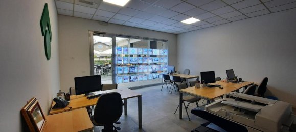 Villa de 4 habitaciónes en Rodengo Saiano, Italy No. 2420 35