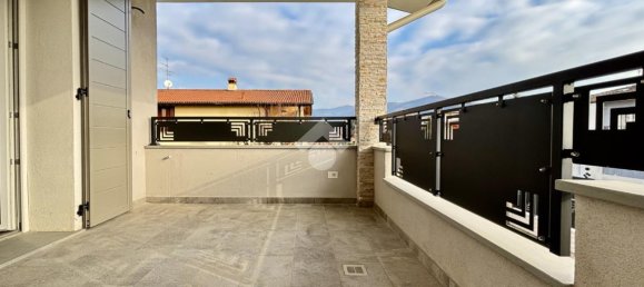 Villa de 4 habitaciónes en Rodengo Saiano, Italy No. 2420 9