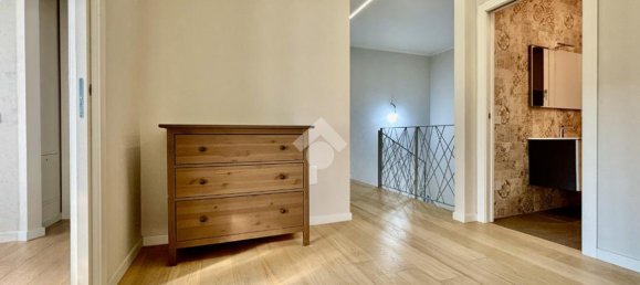 Villa de 4 habitaciónes en Rodengo Saiano, Italy No. 2420 23