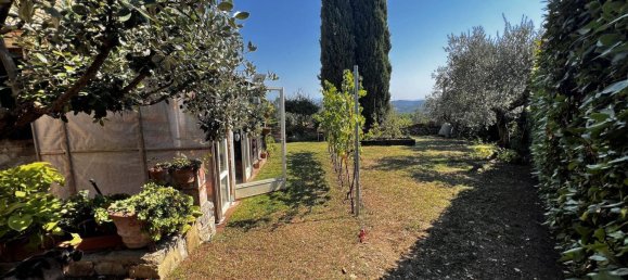 5 bedrooms House in Bucine, Italy No. 323230 14