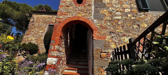 5 bedrooms House in Bucine, Italy No. 323230 4