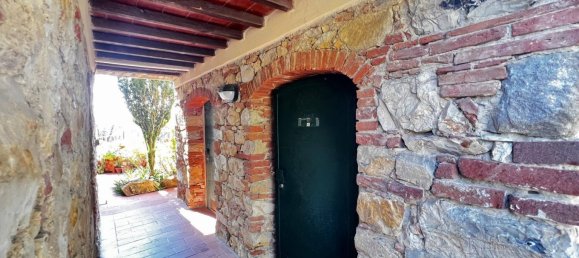 5 bedrooms House in Bucine, Italy No. 323230 11