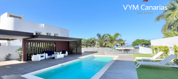 5 غرف نوم فيلا في Adeje, Spain رقم 5611 27