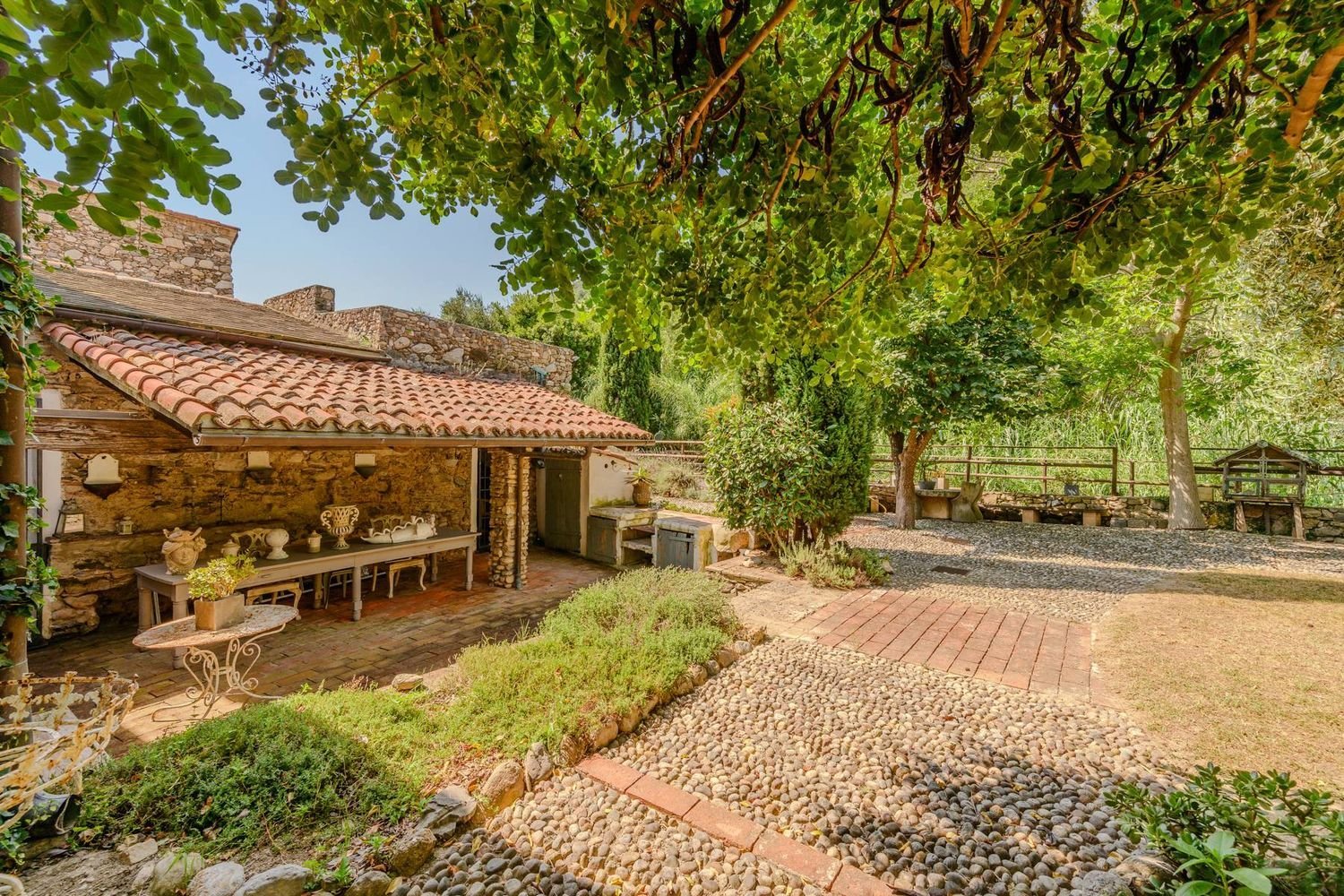 9-Zimmer Haus in Cisano sul Neva, Italy, Nr. 308142